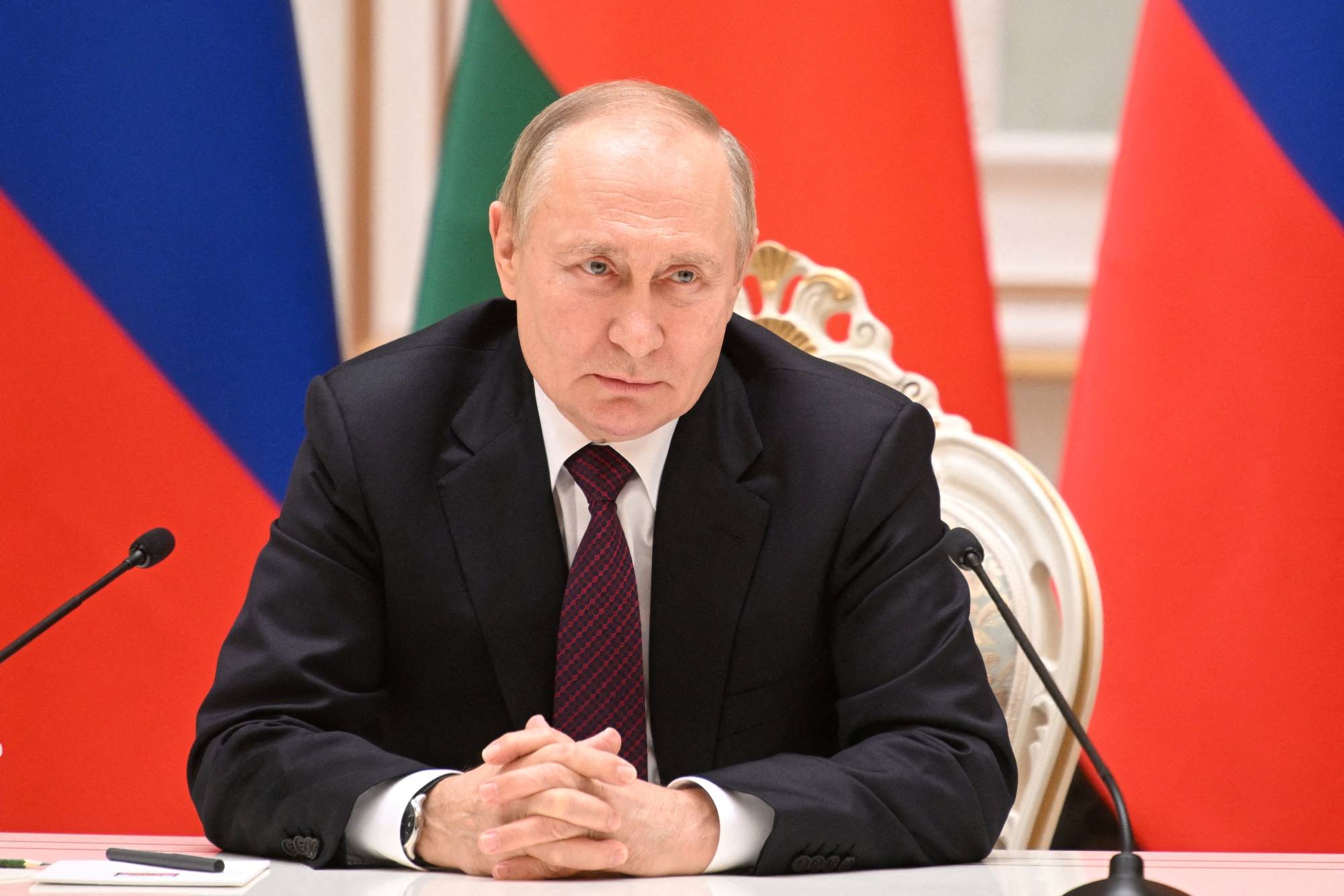 Vladimir Putin meets Russian troops in 'annexed' Ukrainian territory
