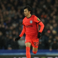 Kaoru Mitoma in action for Brighton away against Everton on Jan. 3 | REUTERS