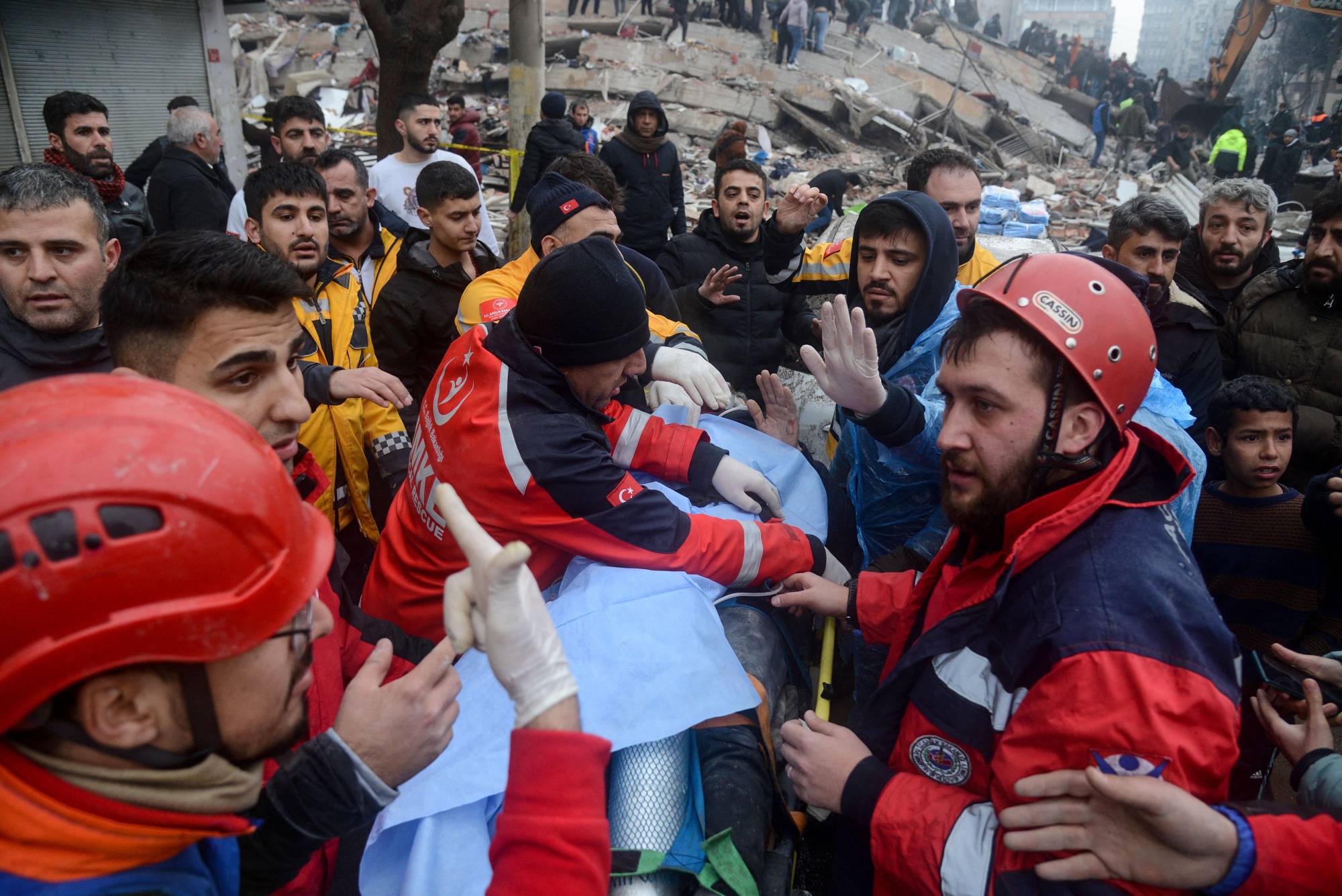 Death toll in Turkey, Syria earthquake soars past 3,700 as survivors battle  freezing temperatures | The Japan Times