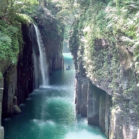 Scenic Takachiho Gorge is one of Miyazaki’s most popular attractions. | TAKACHIHO TOURIST ASSOCIATION