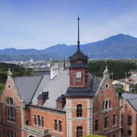 Clarke Memorial Hall is one of the five buildings on campus that is designated as an Important Cultural Property. | DOSHISHA UNIVERSITY