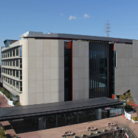 The Forest Gateway Chuo, which opened on the Tama Campus in April 2021, symbolizes interdisciplinary study at the university. | CHUO UNIVERSITY