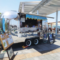G7 Cafe Silver, a kitchen trailer, is open daily (except Mondays) at the Takamatsu Harbor Promenade through the end of October.