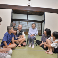 Four generations of the Tasaki family live in Nagasaki. | © SOKA GAKKAI