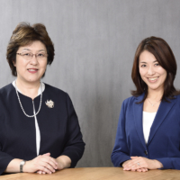 Shibuya Junior and Senior High School Principal Itsuko Takagiwa (left) and the Sapix Yozemi Group’s Global Education Division Director Shino Takamiya pose during an interview with The Japan Times in July. | RYOICHI SHIMIZU