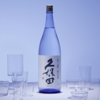 Kubota sake is delicious on its own and can also be paired with various foods.