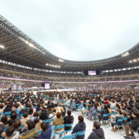 The Mirai Action Festival at the National Stadium in Tokyo on March 24, saw 66,000 young people attend, along with a further half a million viewers online. Mirai means future in Japanese. | SEIKYO SHIMBUN