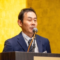 The main event of this year's festival was the presentation given by Niigata Sake School graduates three years after their graduation. Takaki Hando, a kurabito from Tsunan Sake Brewery and a member of the 35th graduating class, was among the presenters.