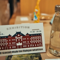 Tsunan Sake Brewery Co., Ltd. participated in the 'JRE Local Hub Tsubamesanjo in Tokyo Station' from September 2 to 8, 2024, an event organized by the JR East Niigata Branch and Dots and Lines Co.