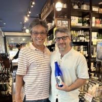 Exhibition view of Tsunan Sake Brewery's sake tasting event at Ponshukan Niigata Station Store