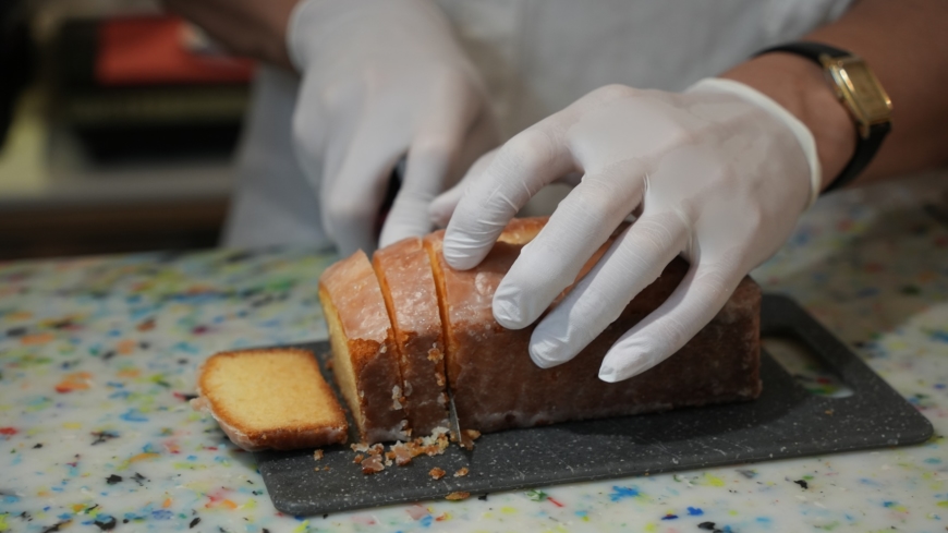 Proposing a new culinary experience with snow-inspired visuals and the aroma of sake “GO DOLCE” Tsunan Sake Brewery Develops “Yukigesho Castella” as Part of Sake Upcycling Project