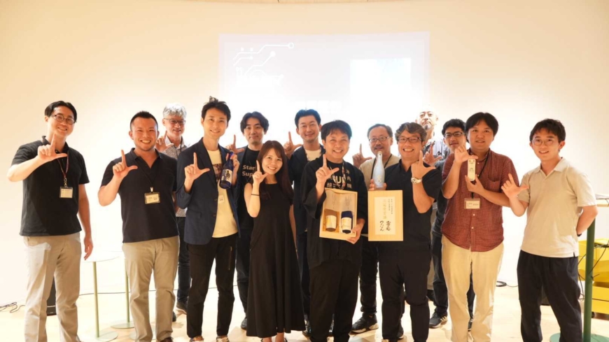 Tsunan Sake Brewery Speaks at the Symposium “The Potential of Sake × Longevity”